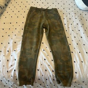 All in motion boys sweatpants size 8-10